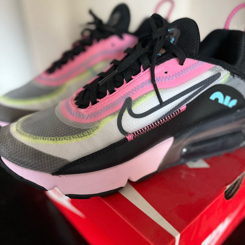 Nike Air Max 2090
